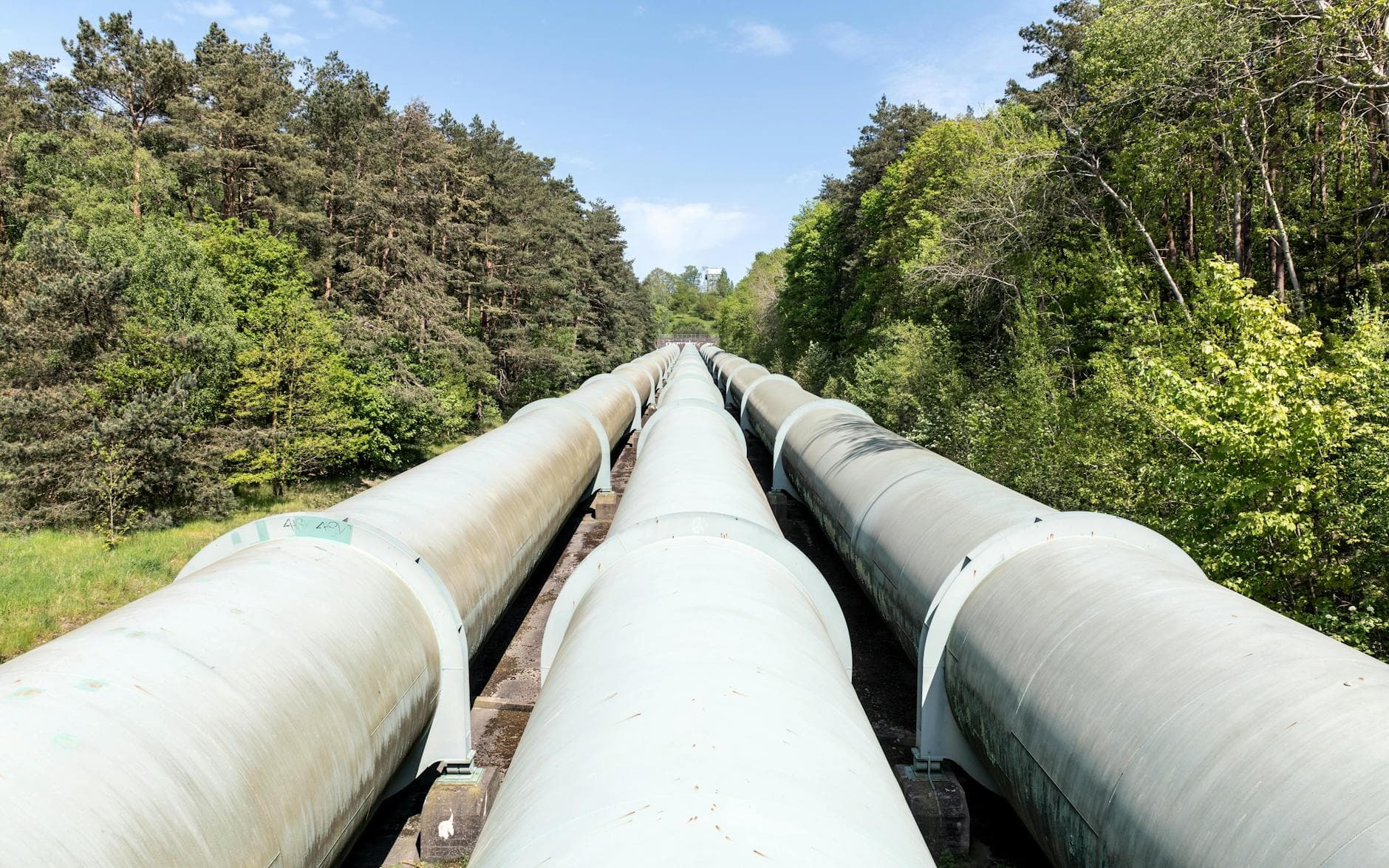 Canada Rethinks Pipeline Sale as Oil Surges