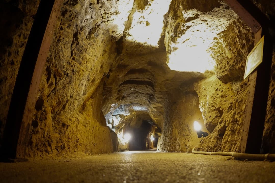 Machines That Think Underground