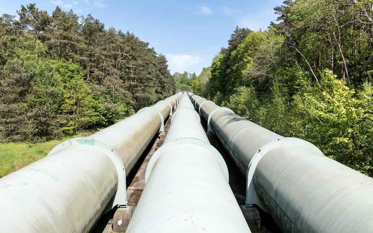 Canada Rethinks Pipeline Sale as Oil Surges