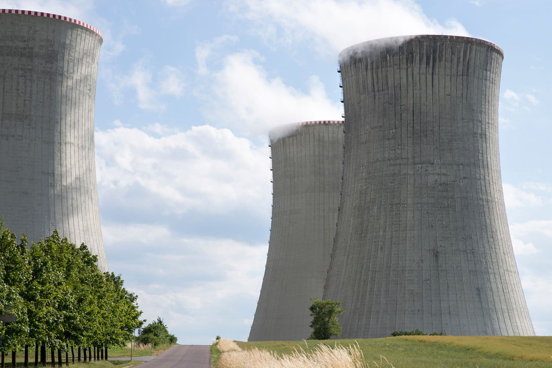 Energy Equities Advance as Majors Diverge and Uranium Stocks Rally