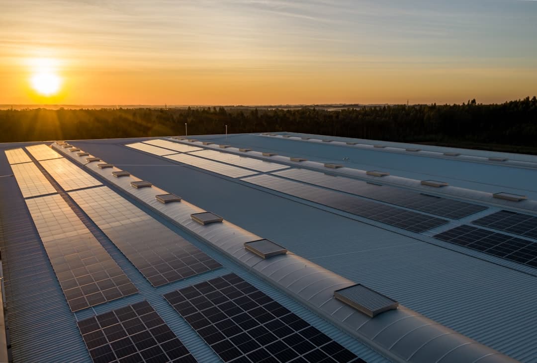 Energy Equities Hold Steady as Renewables Retreat in Holiday-Shortened Session