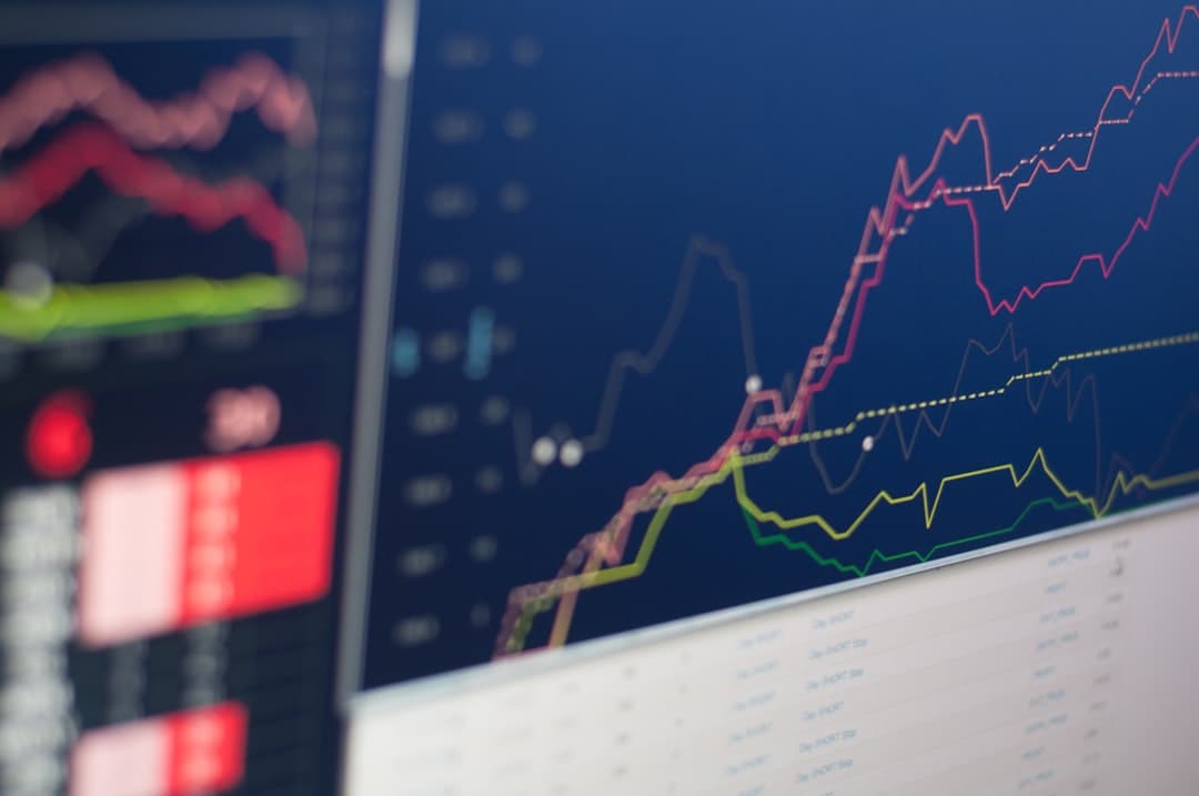 Energy Equities Retreat as Sector Divergence Widens Monday
