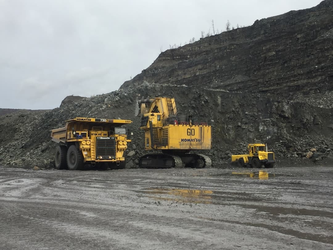 Energy Sector Retreats as Copper Miners and Uranium Rally Against Broader Weakness
