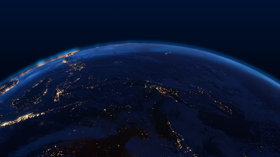 How does ArcGIS Pro handle satellite and aerial imagery for resource mapping?