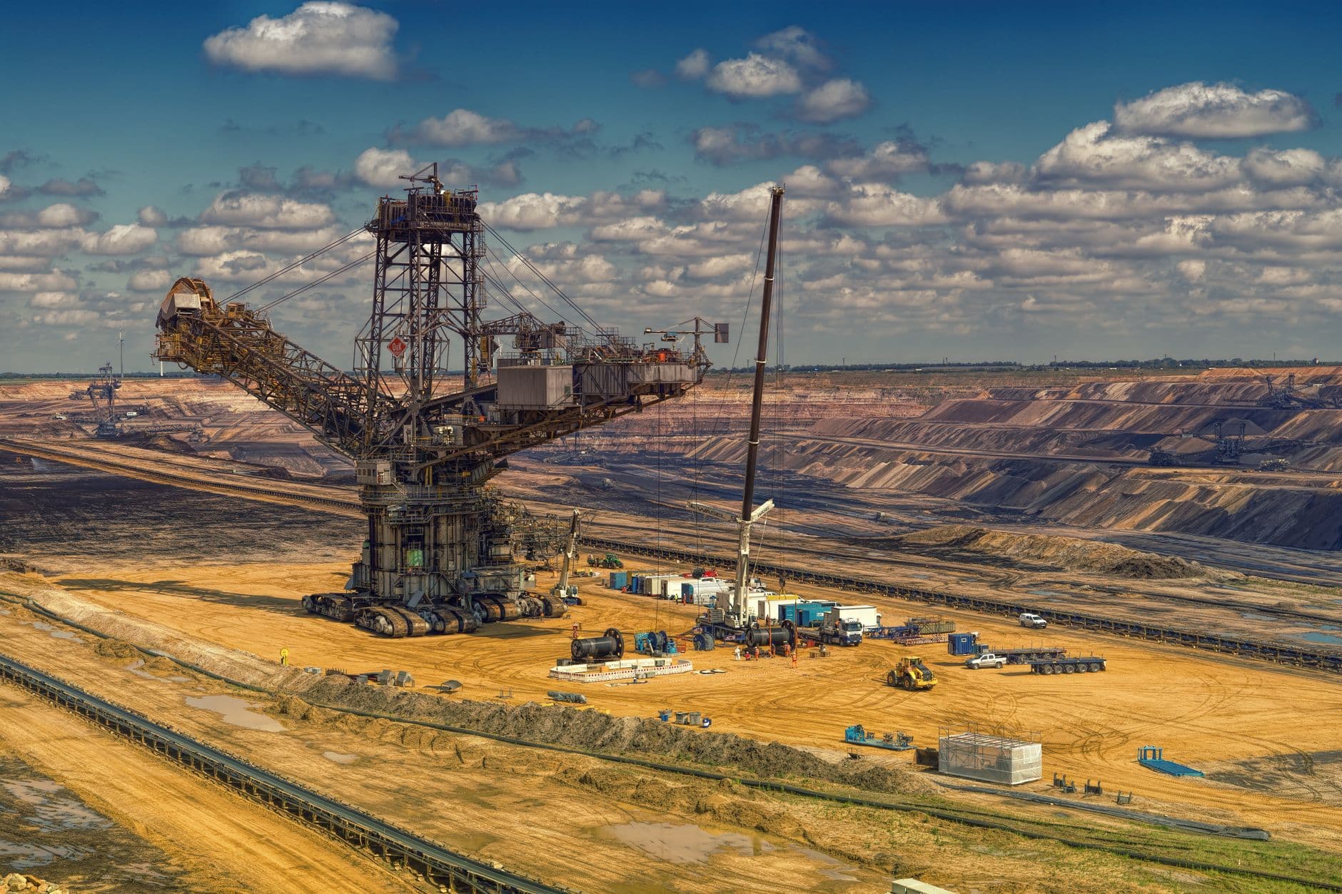 Mining Press Roundup: Empire Metals' 8-Billion-Tonne Titanium Find Headlines a Critical Minerals Blitz