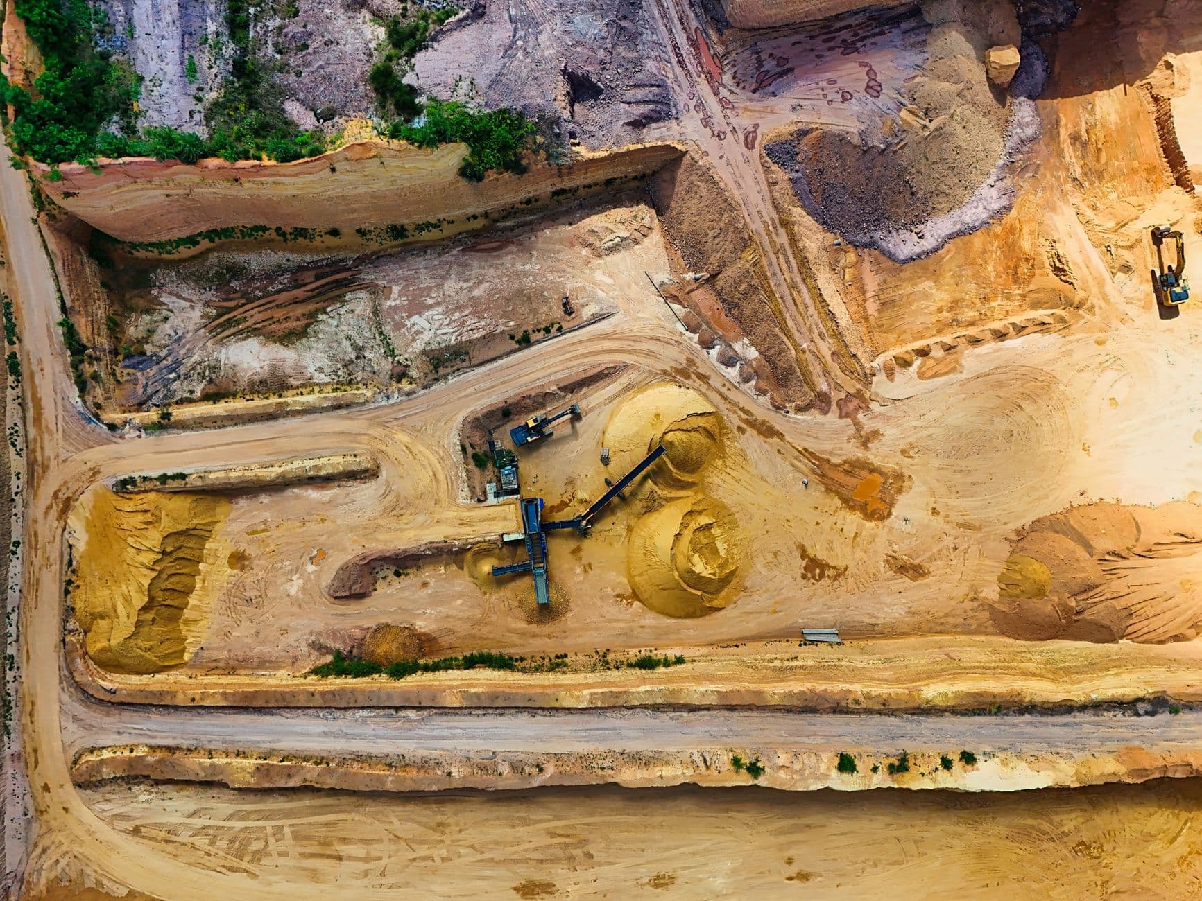 Mining Press Roundup: Pentagon Backs Rare Earths with $725M Energy Fuels Loan