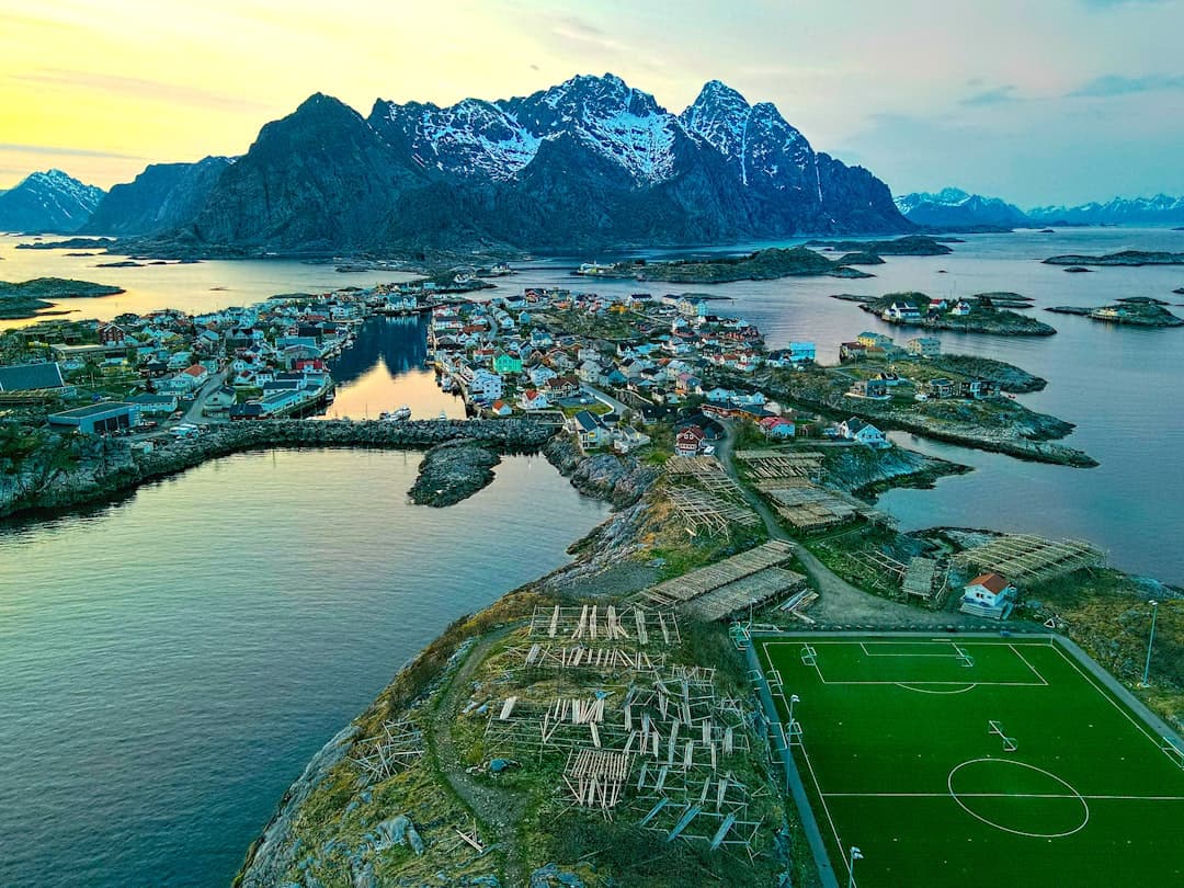 Norway Bets Big as US Reserves Thin