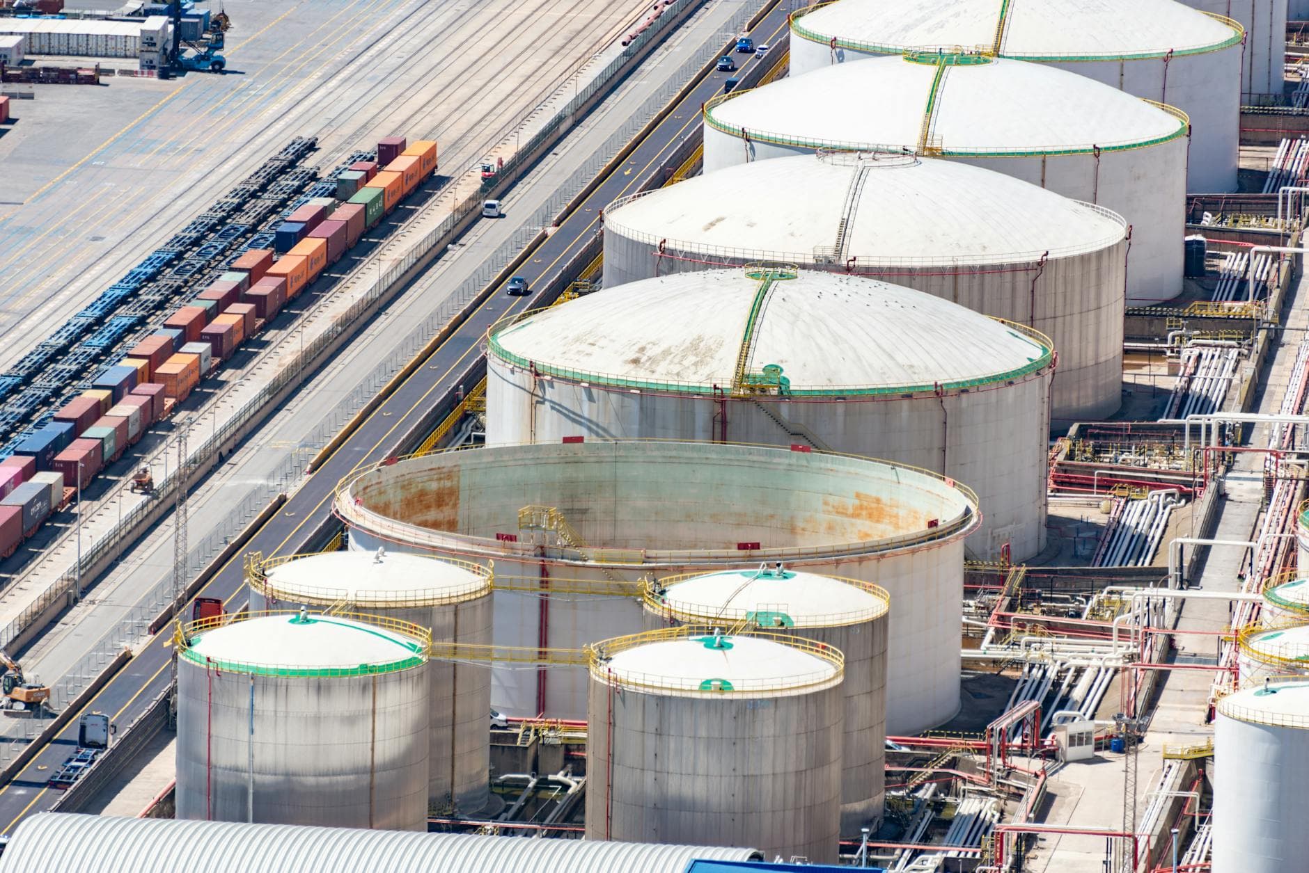 Oil Stockpiles Drain at Record Pace