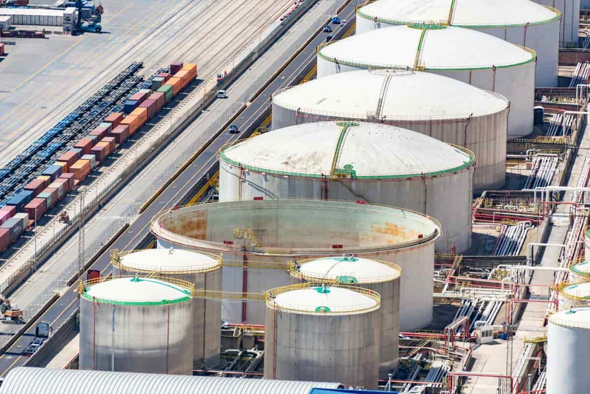 Oil Stockpiles Drain at Record Pace