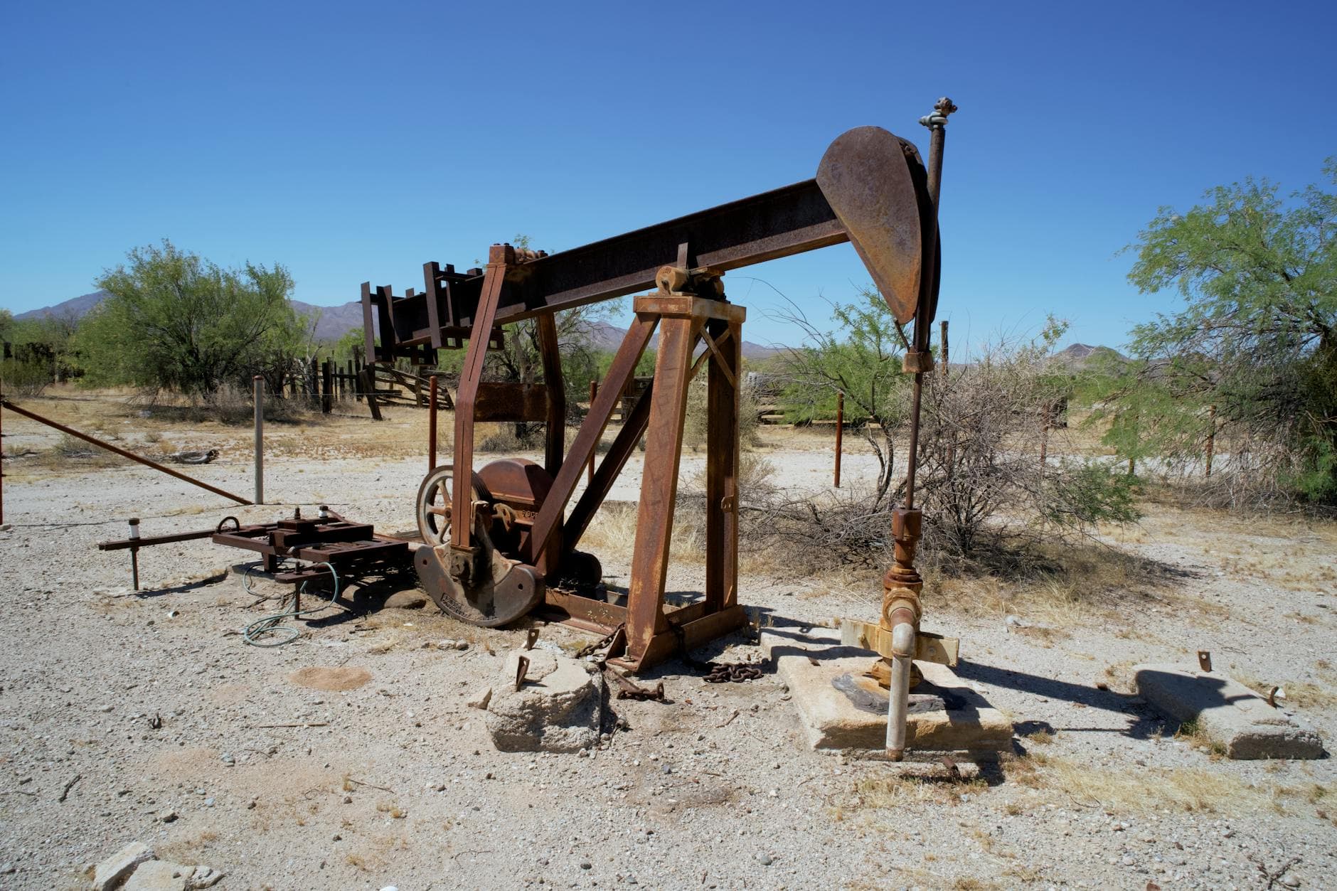 Oil Whipsaws as Iran Talks Stall
