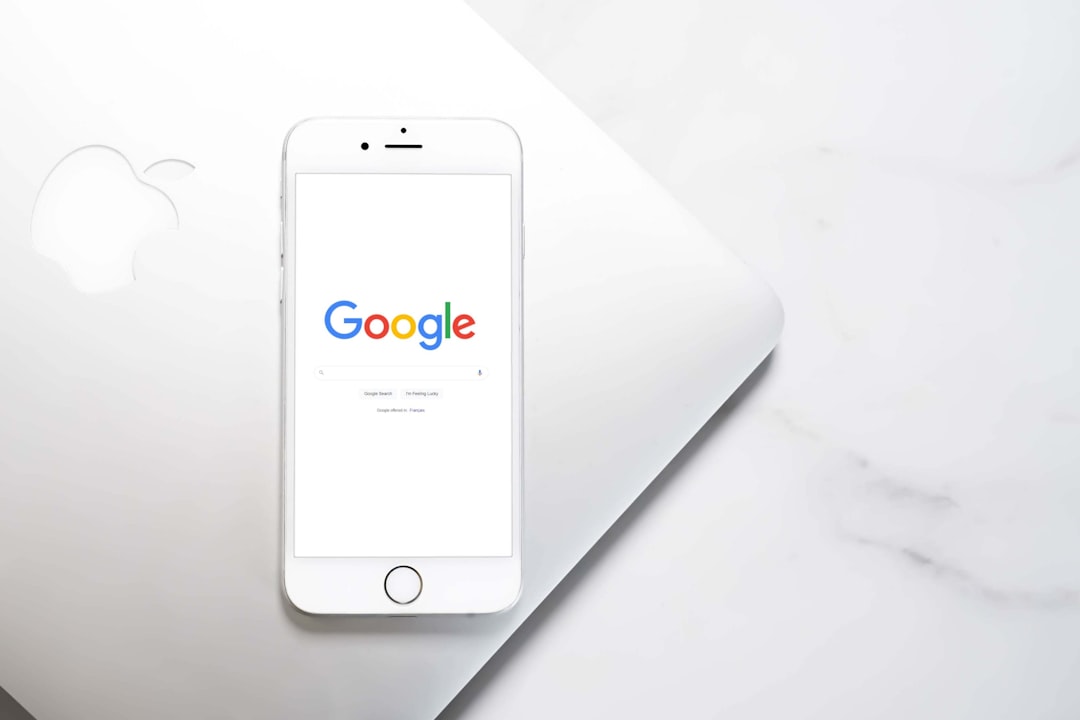 Apple Intelligence vs Google Gemini: on-device AI compare...